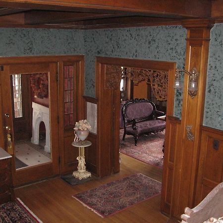 The Brumder Mansion Milwaukee Exterior photo