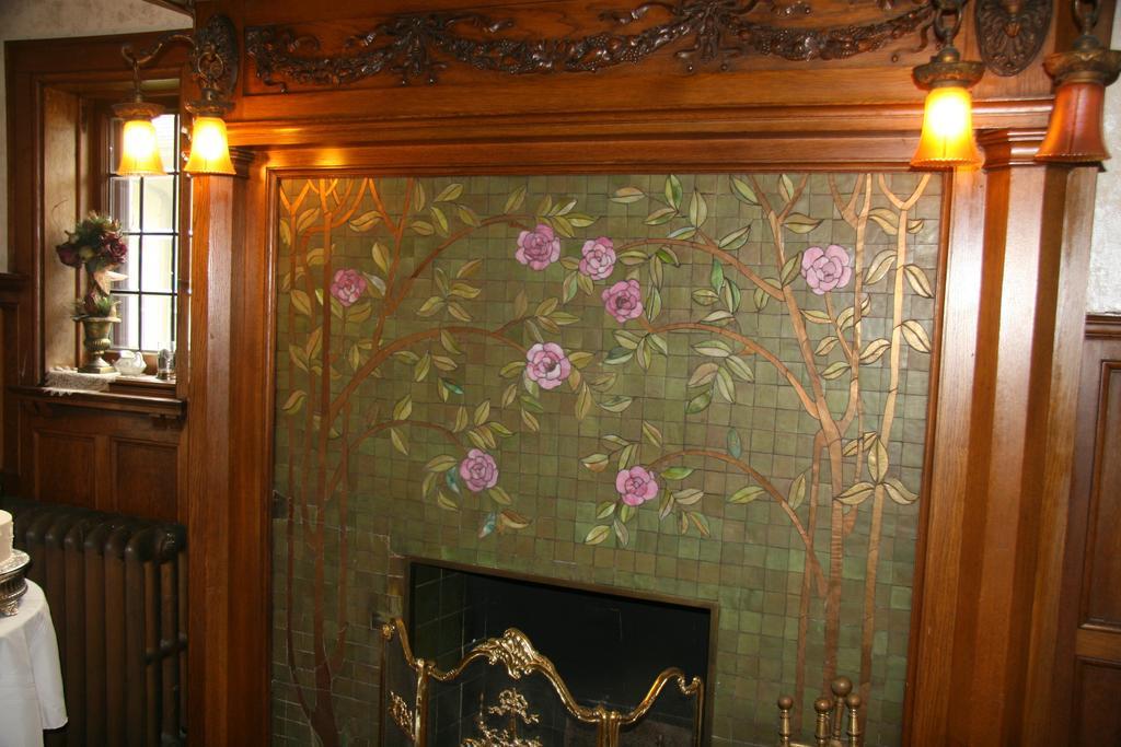The Brumder Mansion Milwaukee Exterior photo