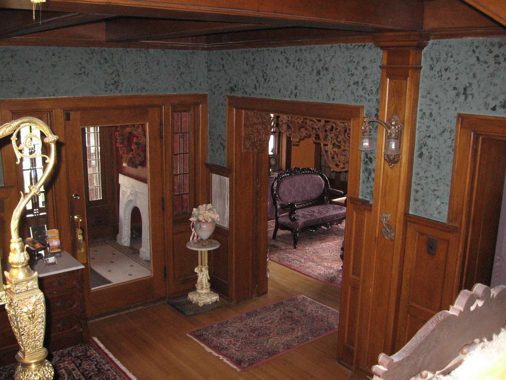 The Brumder Mansion Milwaukee Exterior photo